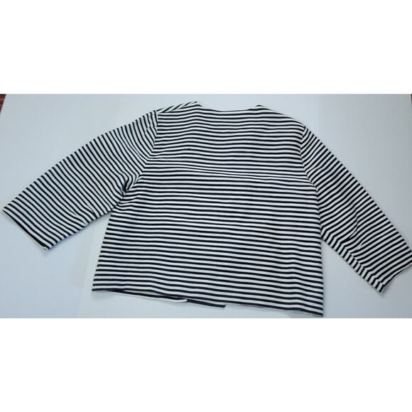 CHICO'S Black and White Striped Cropped Blazer Jacket 3/4 Sleeves Snap Sz 3 (XL) - Picture 7 of 7